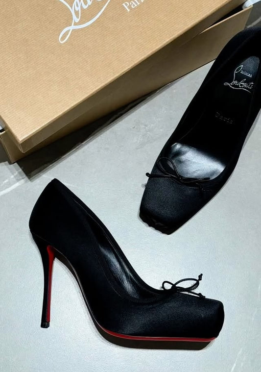 Square-toe Lace-up High Heels